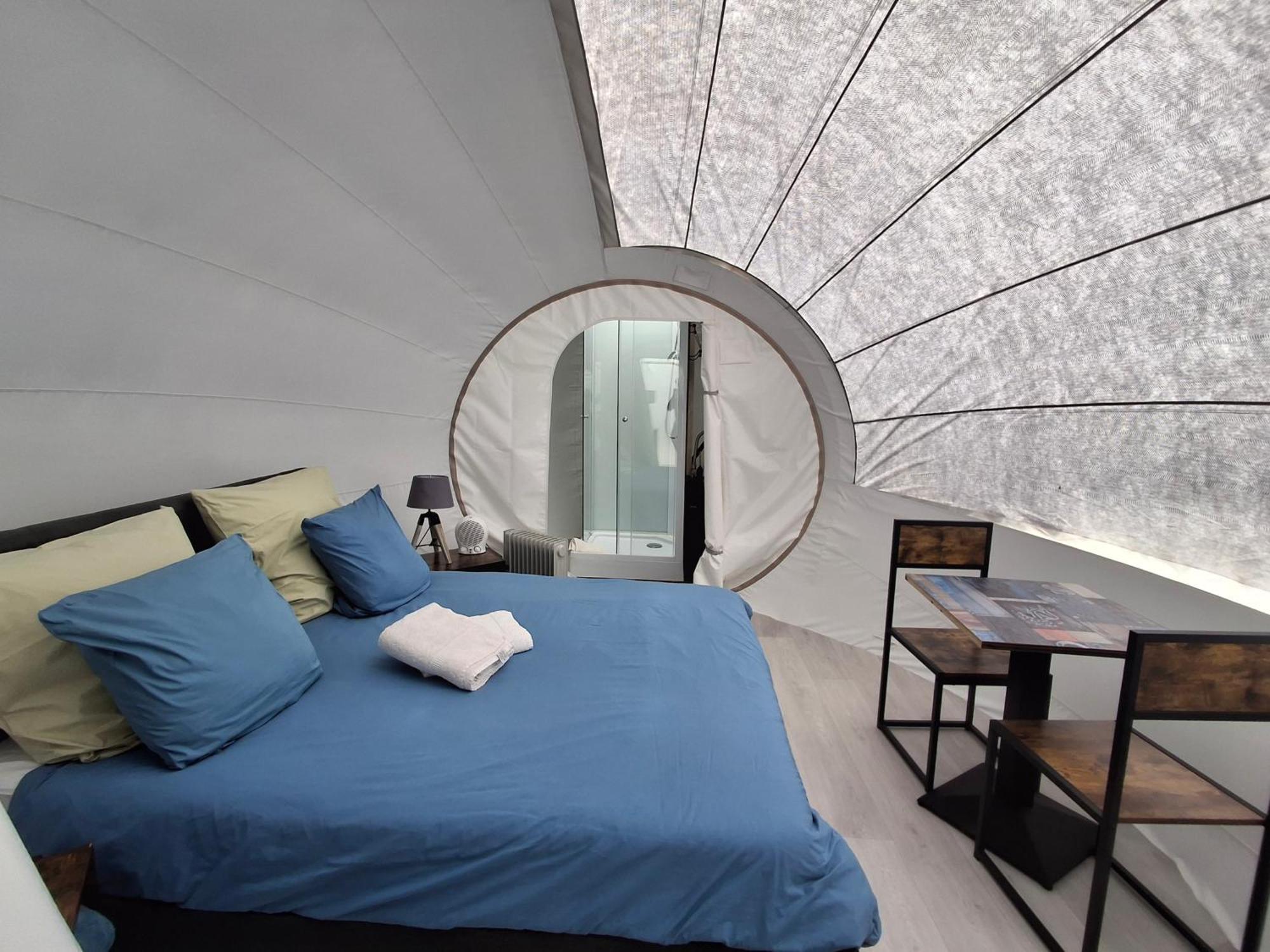 La Bubble Hotell La Salvetat-Peyrales Eksteriør bilde